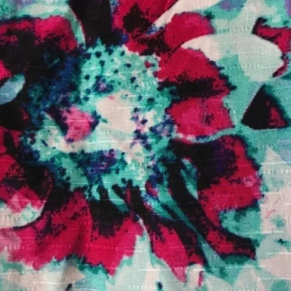 🌺NEW‼️EAST 5TH ABBY FLORAL MULTI SHORT SLEEVE OVERSIZED FLOWY BLOUSE TOP NWOT - Picture 2 of 7